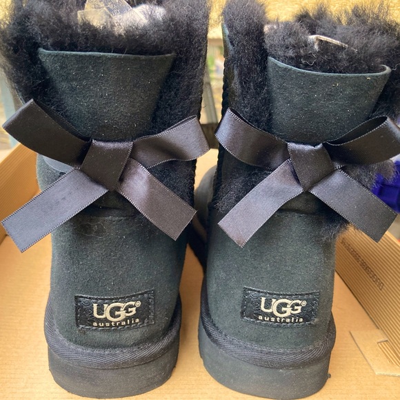 UGG Shoes - UGG Mini Bailey Bow Boot black